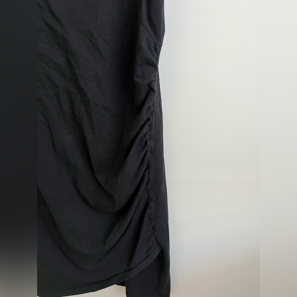 Leith Ruched Dress - Picture 4 of 4